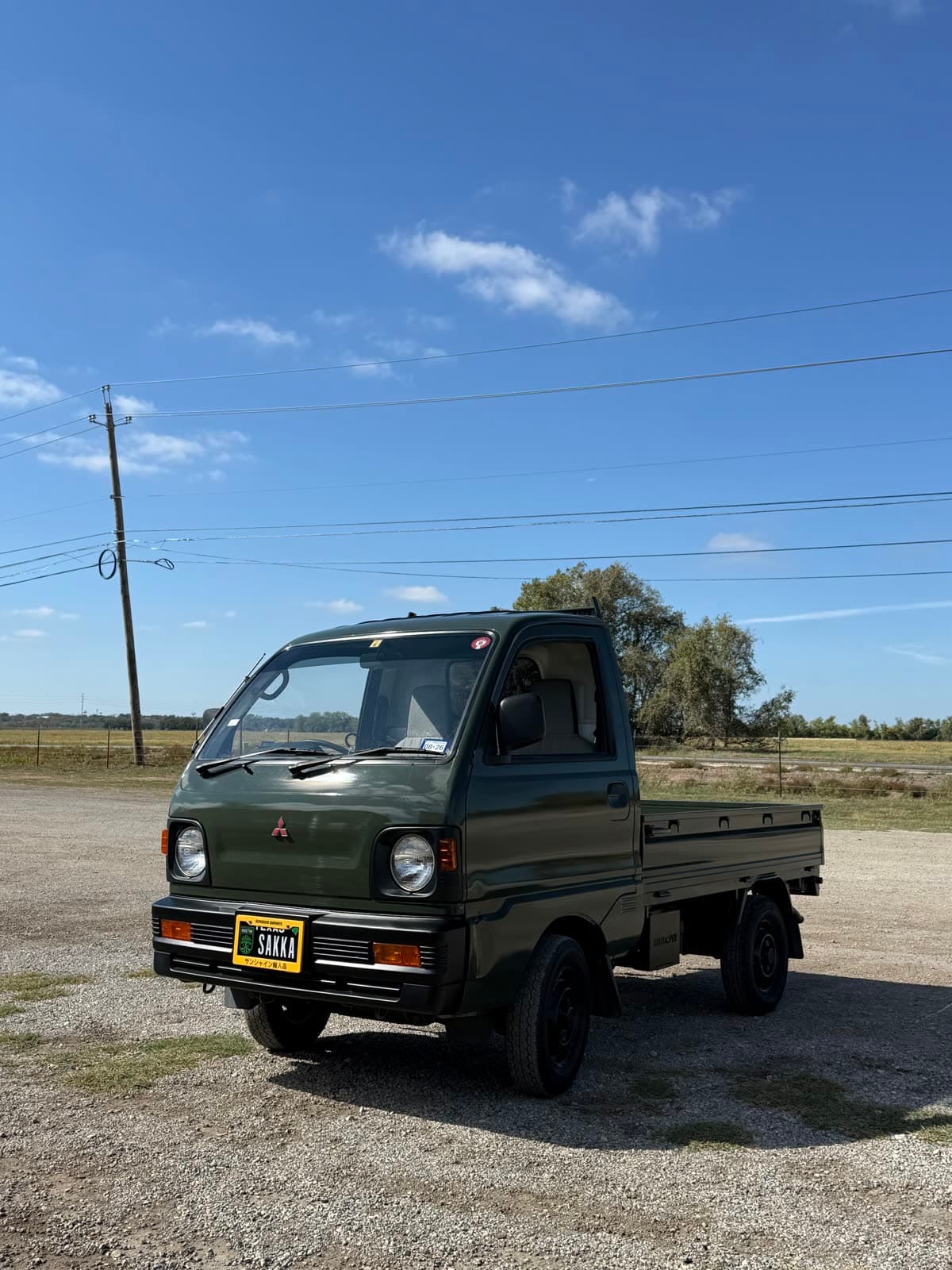 The Tiny Truck — a 1991 Mitsubishi Minicab kei truck